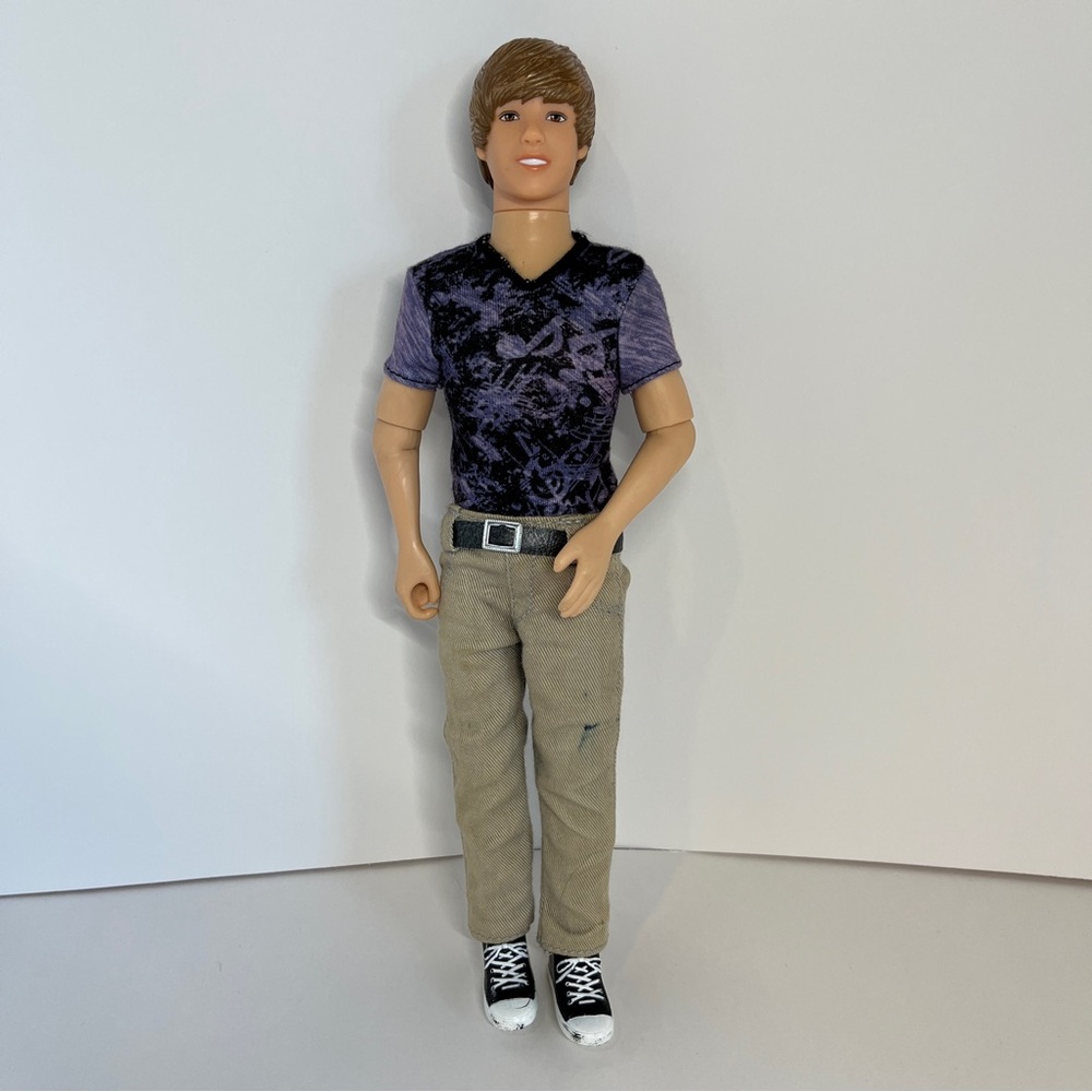 Singing ( Untested ) Justin Bieber Doll Redressed Ken Ryan Fashionistas Shirt